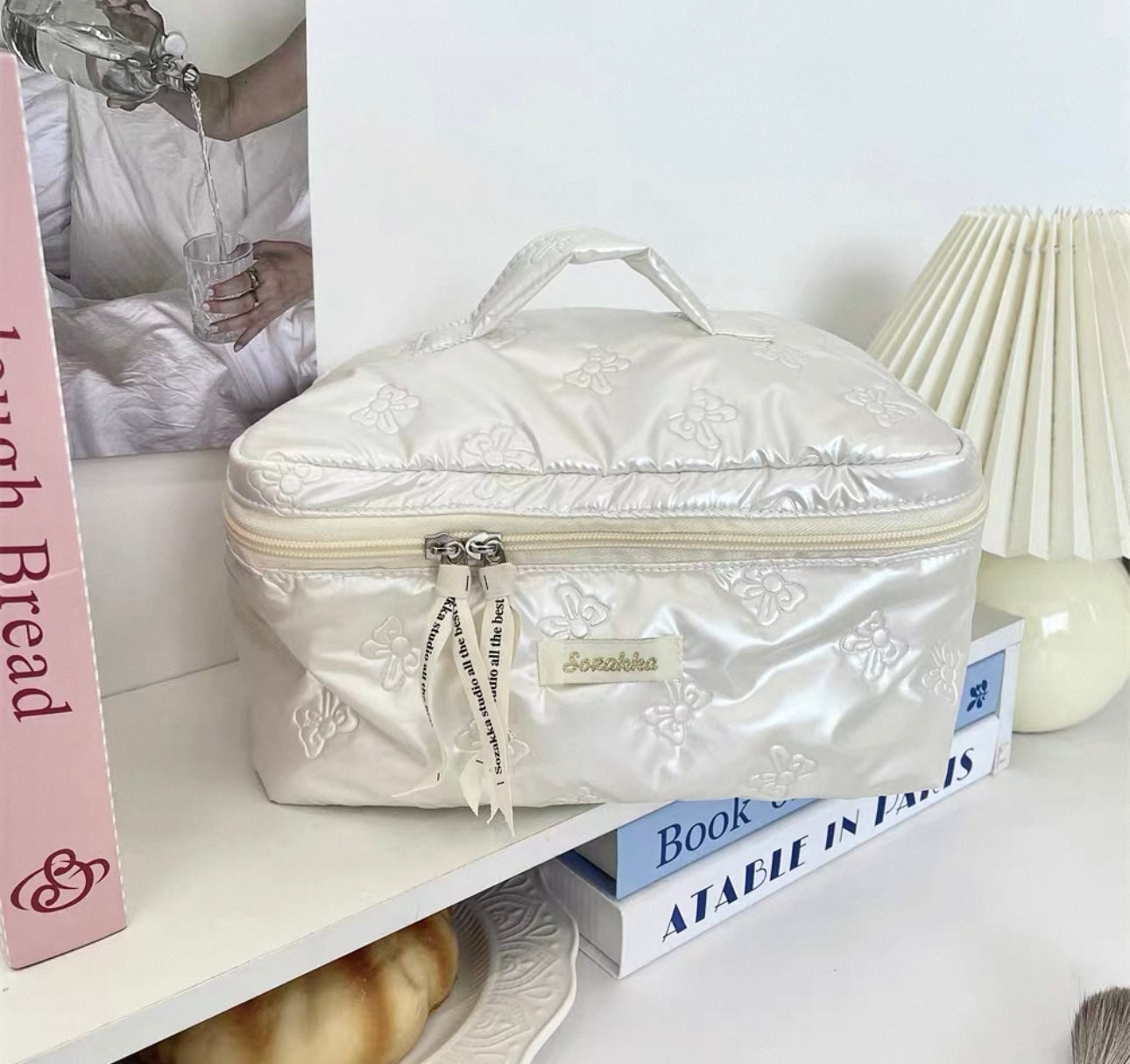 Cosmetic Bag 23x18x15cm - White