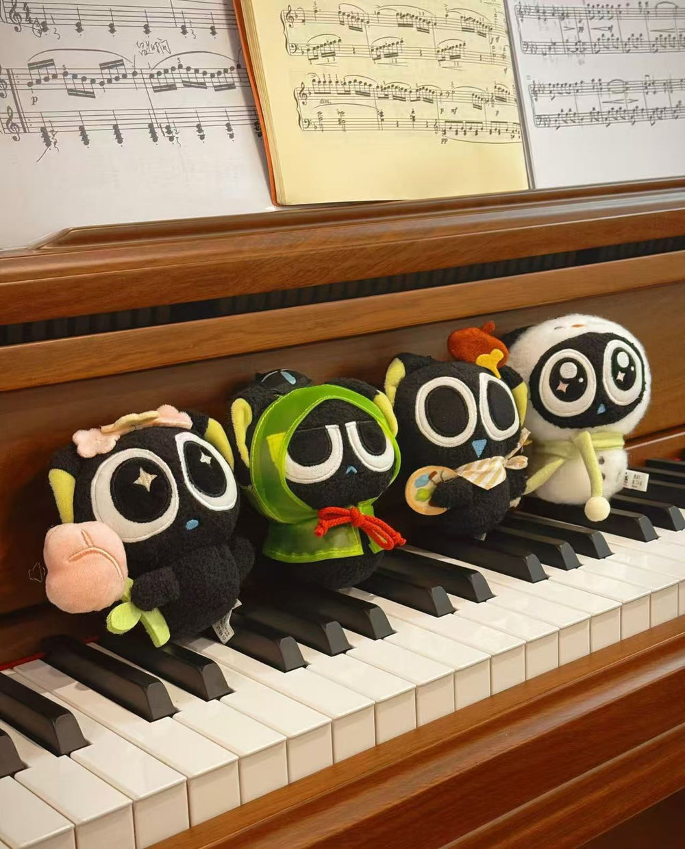 Tech & Toys - Little Black Cat Four Seasons Plush Key Ring Blind Box - Goodie Goodie