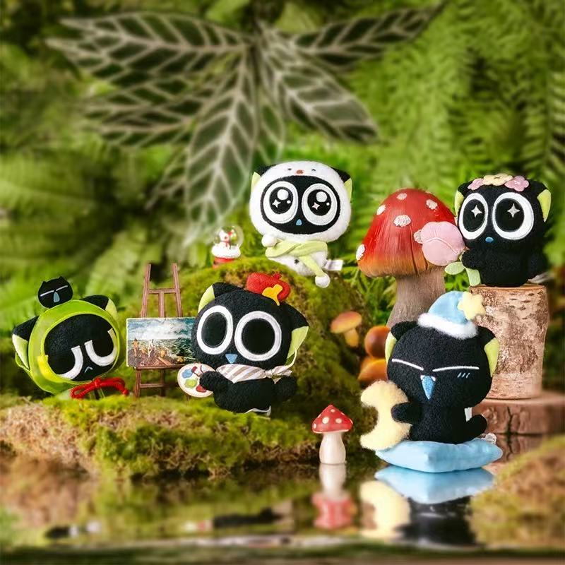 Tech & Toys - Little Black Cat Four Seasons Plush Key Ring Blind Box - Goodie Goodie