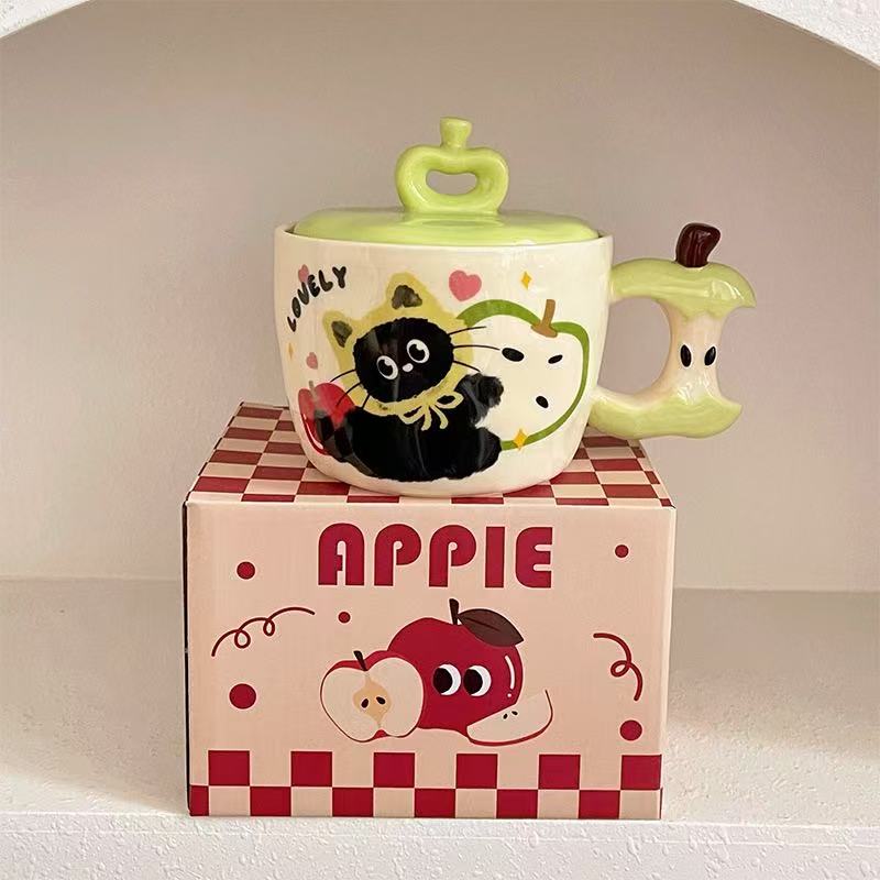 Bottles & Cups - Apple Cat Mug with Lid 450ml - Goodie Goodie