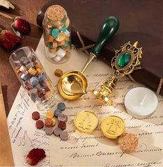 Christmas-Themed Vintage Wax Seal Stamp 7-Piece Set – Green Handle