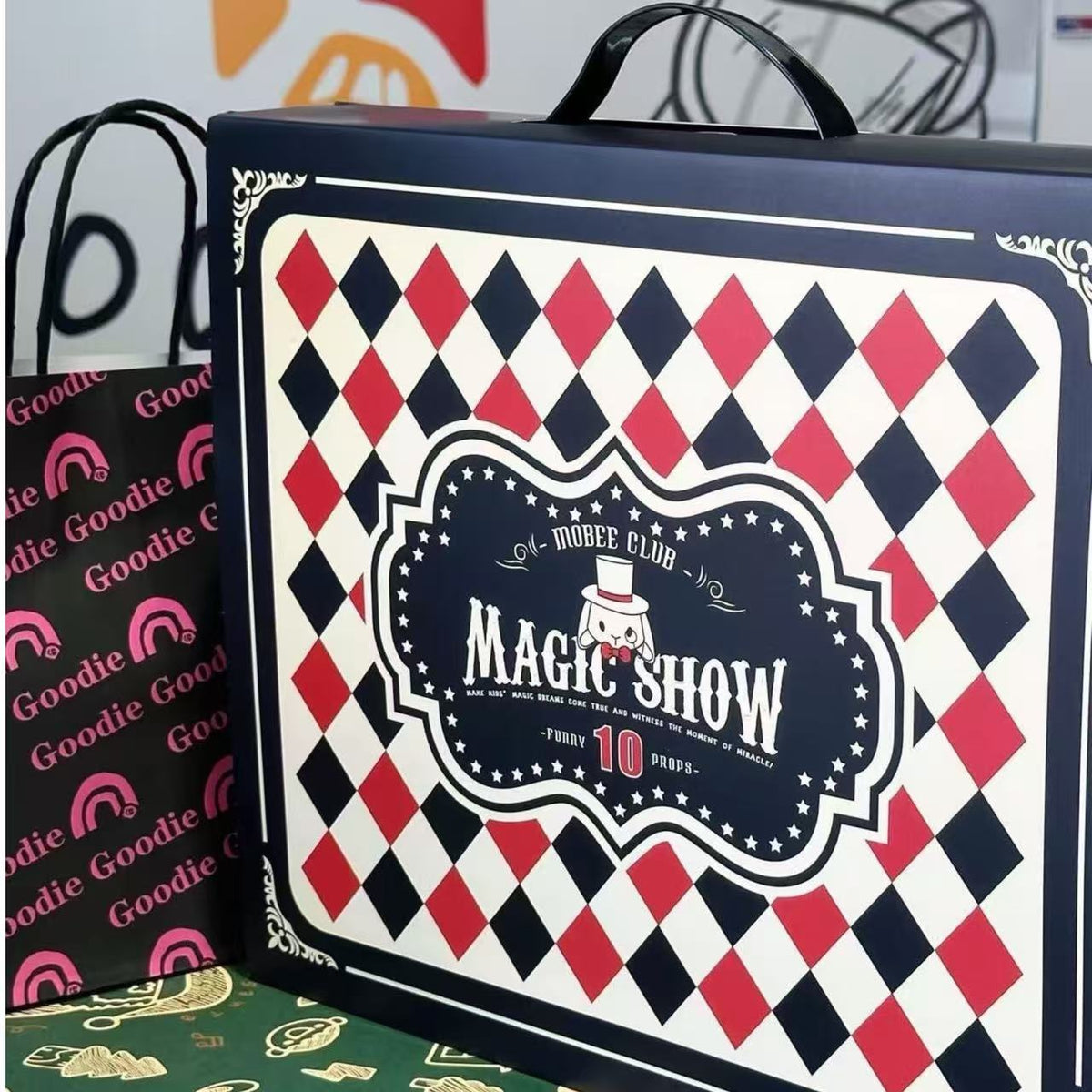 Mobee Club Magic Show Gift Box - 10 Props