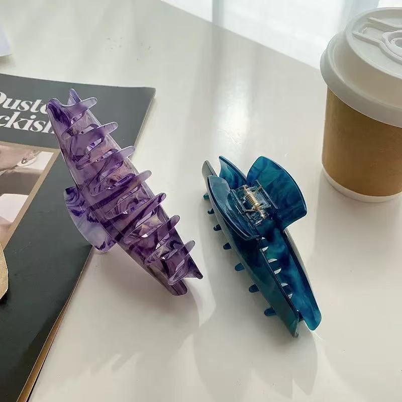 Iridescent Acrylic Hair Claw Clip 12 cm – Purple