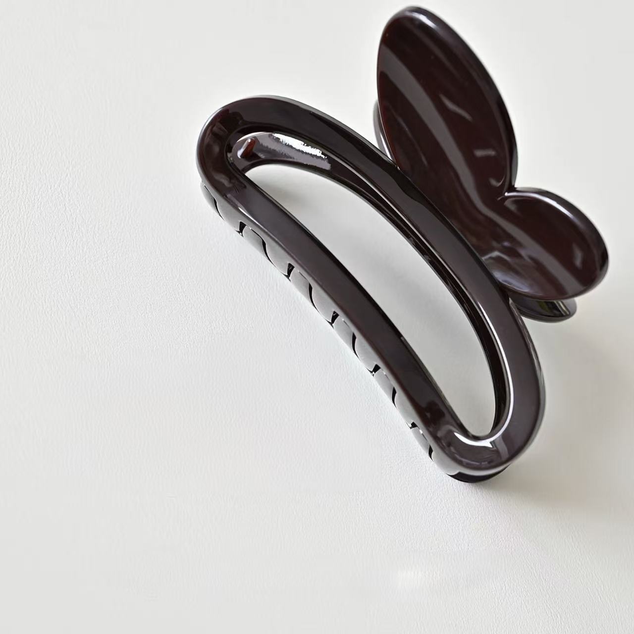 French-Style Butterfly Hair Claw Clip 10 cm – Chocolate Brown