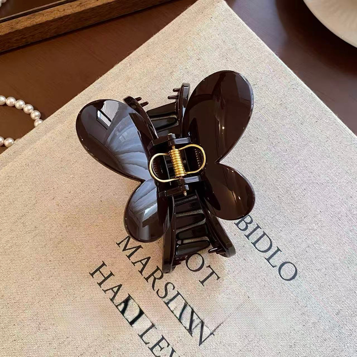 French-Style Butterfly Hair Claw Clip 10 cm – Chocolate Brown