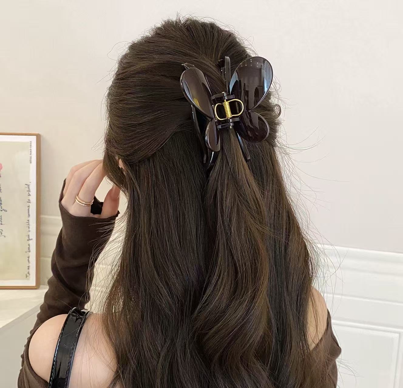 French-Style Butterfly Hair Claw Clip 10 cm – Chocolate Brown