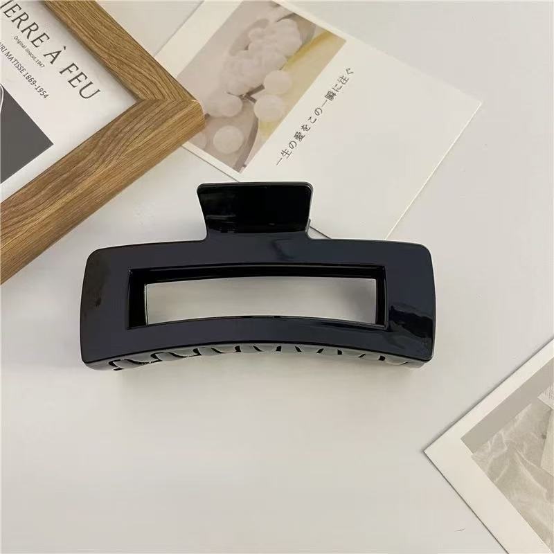 Chic French Minimalist Square Hair Clip XL 12.5 cm – Black