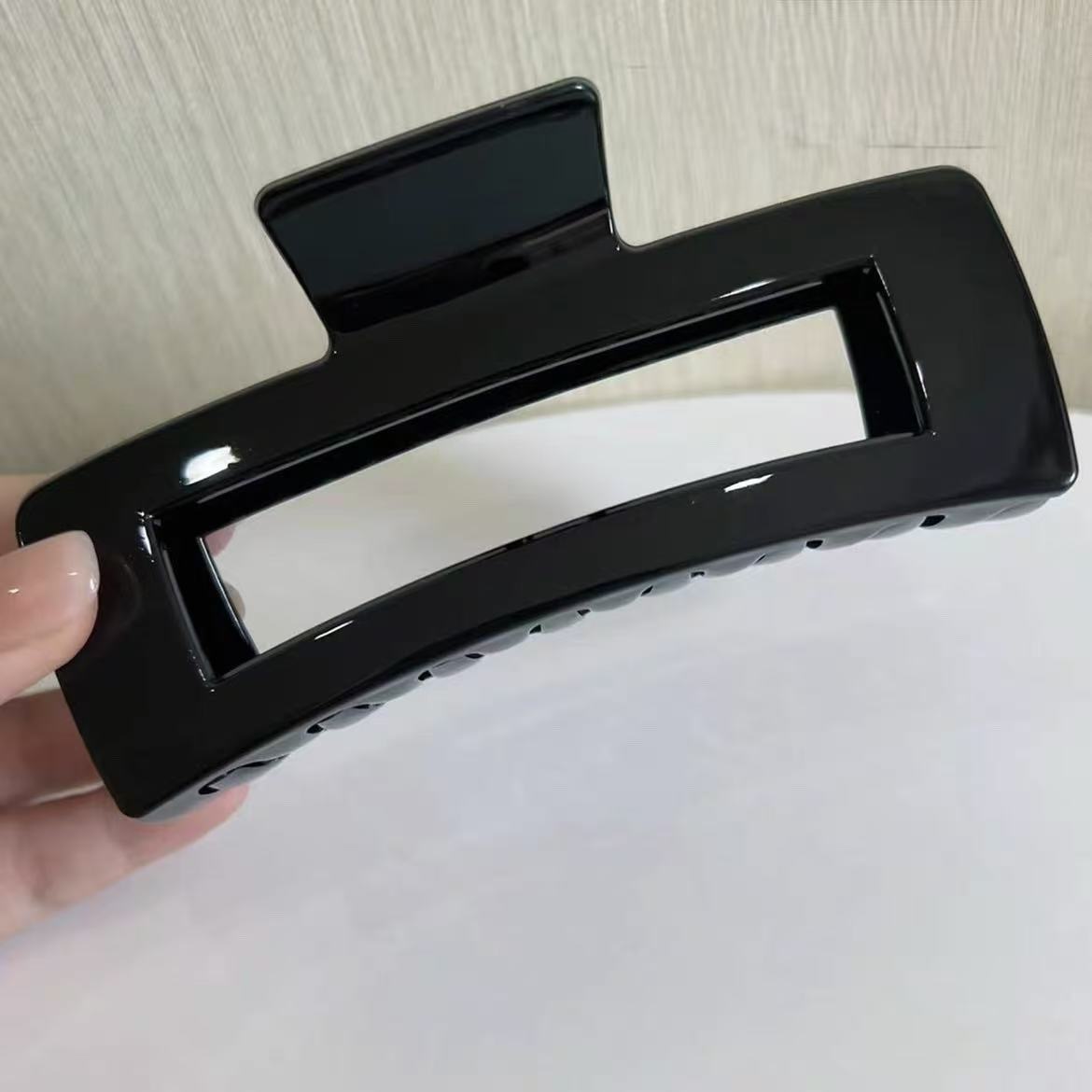 Chic French Minimalist Square Hair Clip XL 12.5 cm – Black