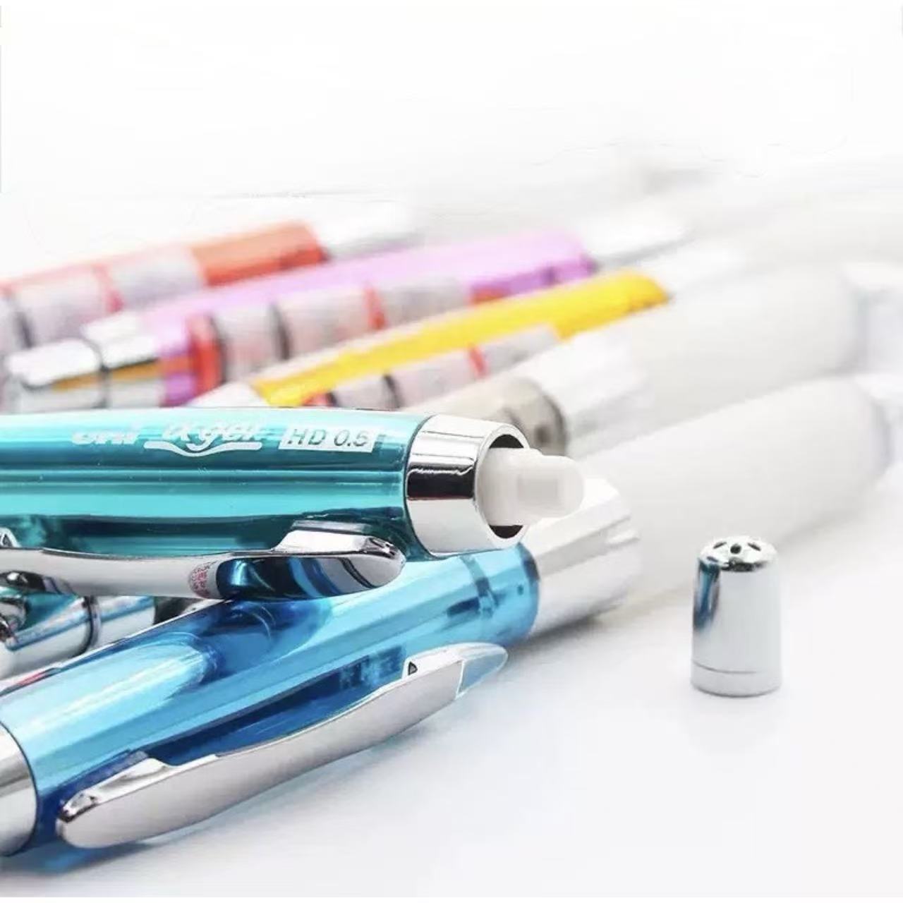 Uni α-gel Soft Grip Shaker Mechanical Pencil 0.5mm – Silver Barrel