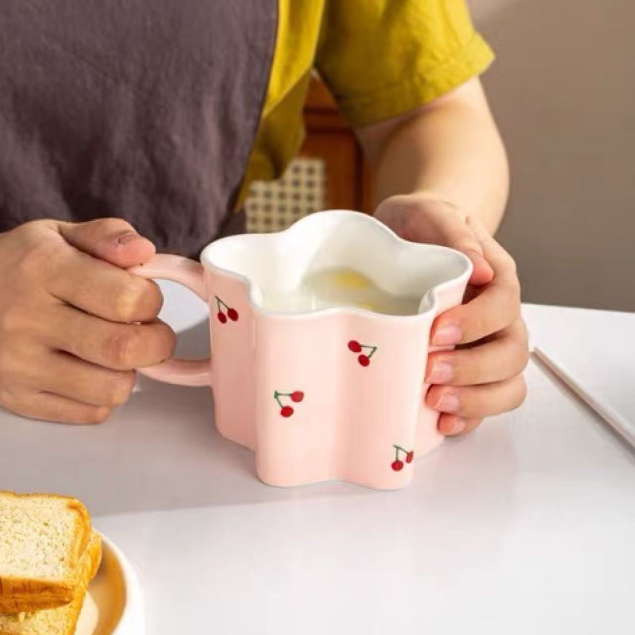 Cherry Flower-Shaped Ceramic Mug 300ml