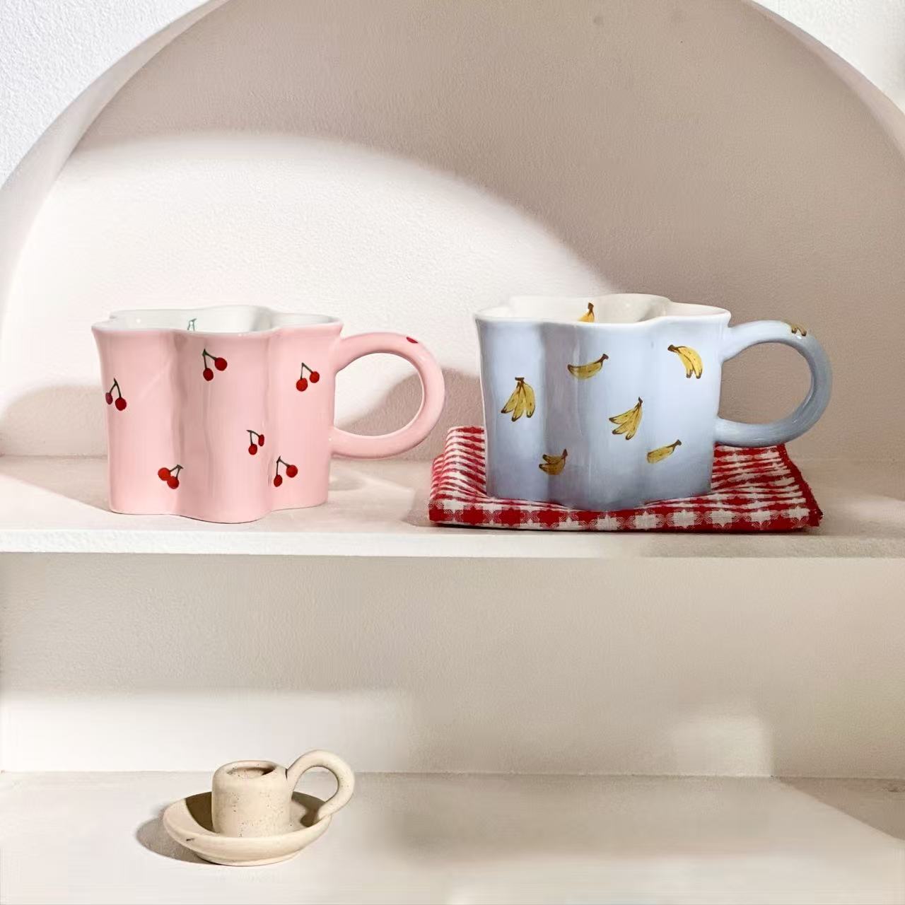 Banana Flower-Shaped Ceramic Mug 300ml