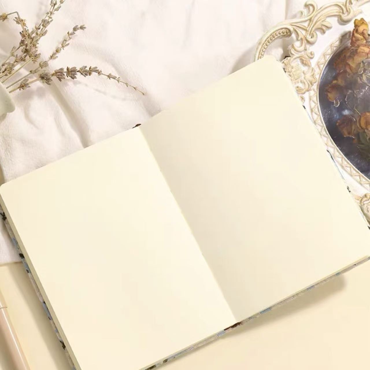 Embroidered Fabric Journal A6/B6 132 Sheets – Gardenia