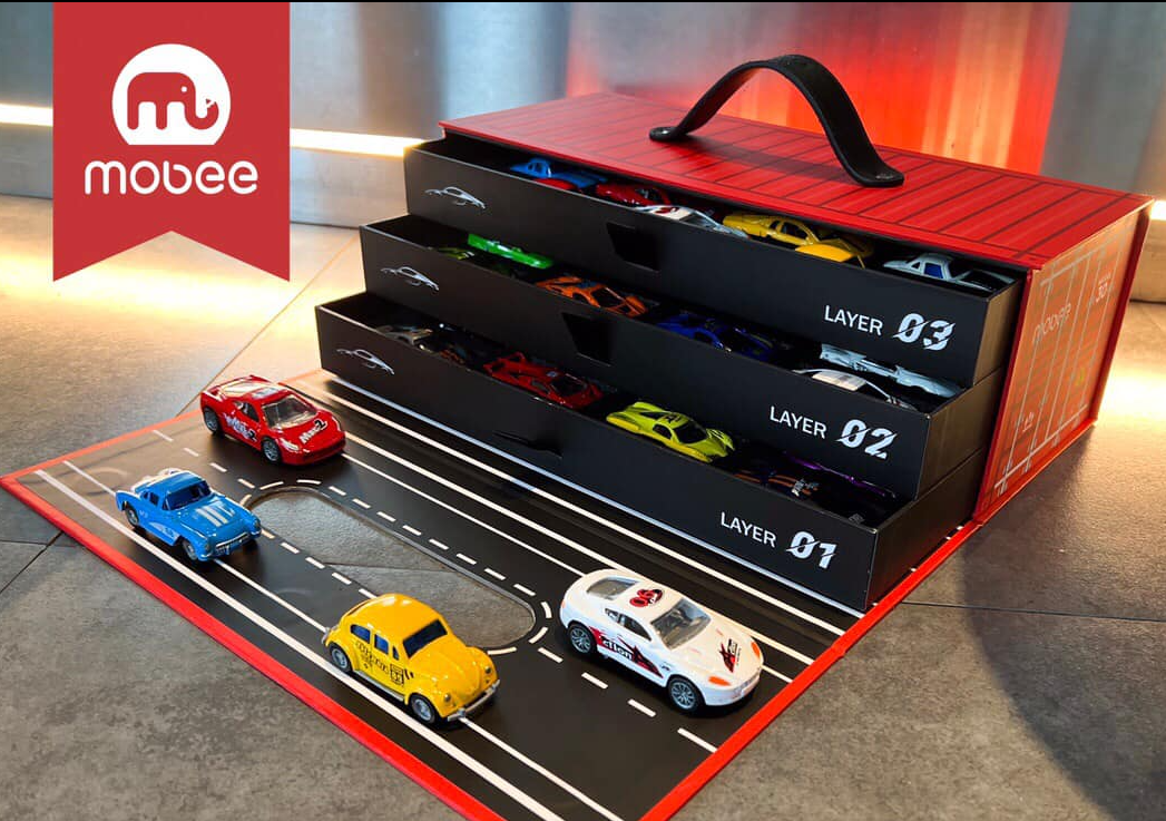 30 Zinc Alloy Racing Cars with Map and Parking Building