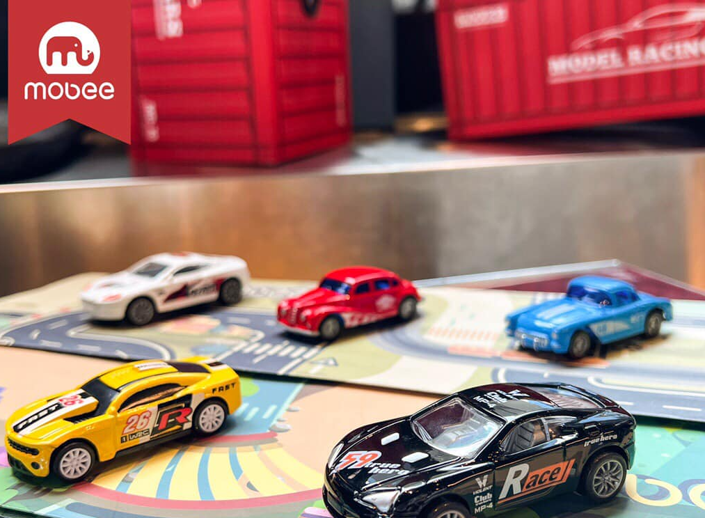 30 Zinc Alloy Racing Cars with Map and Parking Building