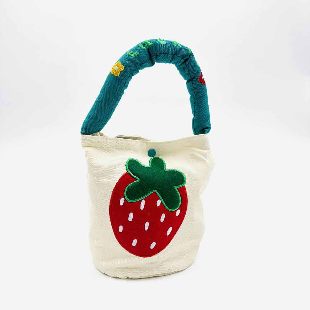 Strawberry Canvas bag cream